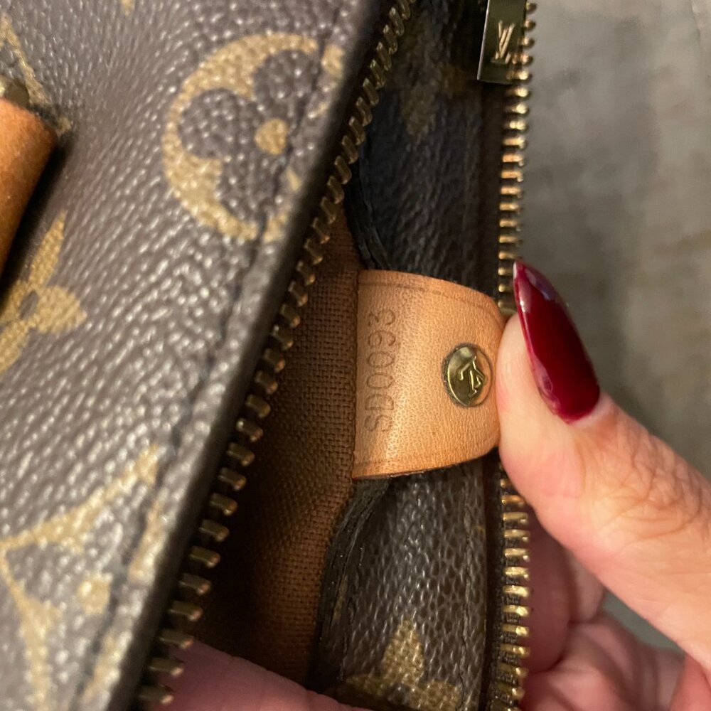 💖 Louis Vuitton Purse – Pre-Loved & Full of Love 💖 - Picture 12 of 15